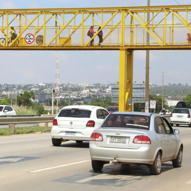 manutencao-e-entrega-de-novas-passarelas-garante-mais-seguranca-a-pedestres-nas-vias-do-df