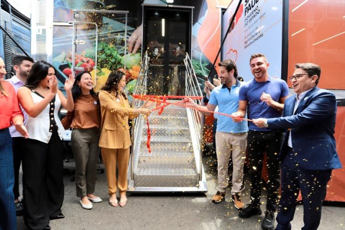 governo-de-sp-lanca-carreta-do-cozinhalimento-com-investimento-de-r$-3,3-milhoes-para-capacitar-5-mil-pessoas-ate-o-fim-de-2026