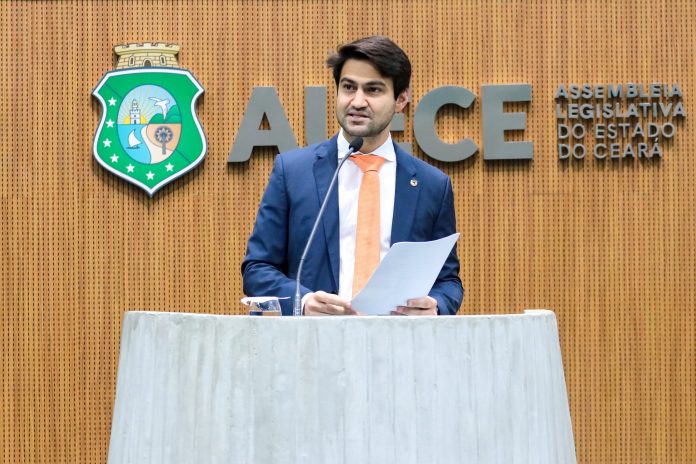 deputado-pedro-matos-lidera-audiencia-sobre-reconhecimento-de-diplomas-de-pos-graduacao-do-mercosul-na-alece