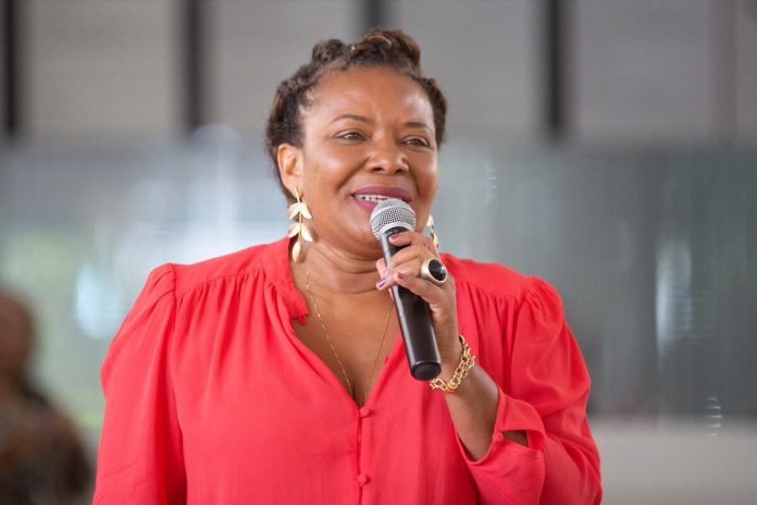 “nunca-tive-acesso-a-lei-rouanet”,-diz-ministra-margareth-menezes