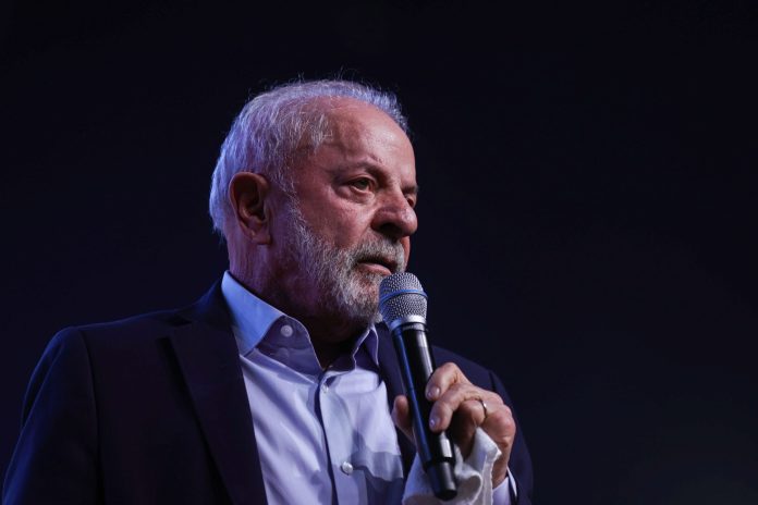 lula-lamenta-morte-de-jards-macale:-“transformou-talento-em-luta”