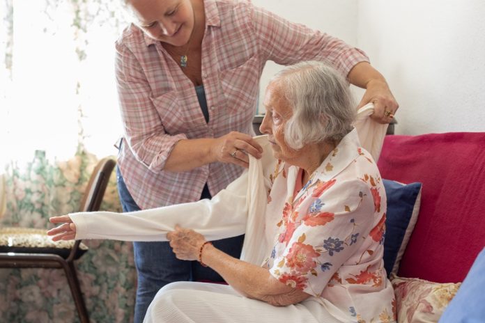 estudo-explica-como-o-alzheimer-faz-o-paciente-esquecer-ate-quem-ama